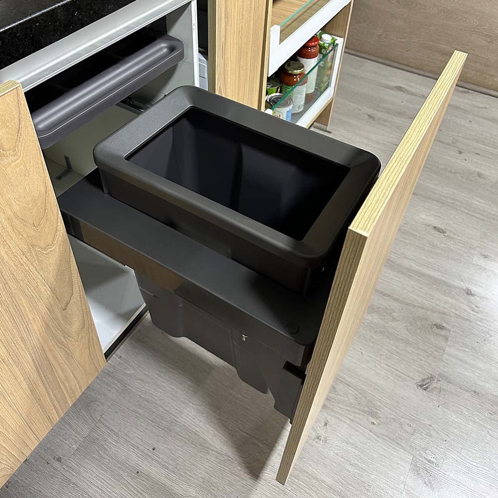 Basurero 1 contenedor con tapa extraíble (30 litros)