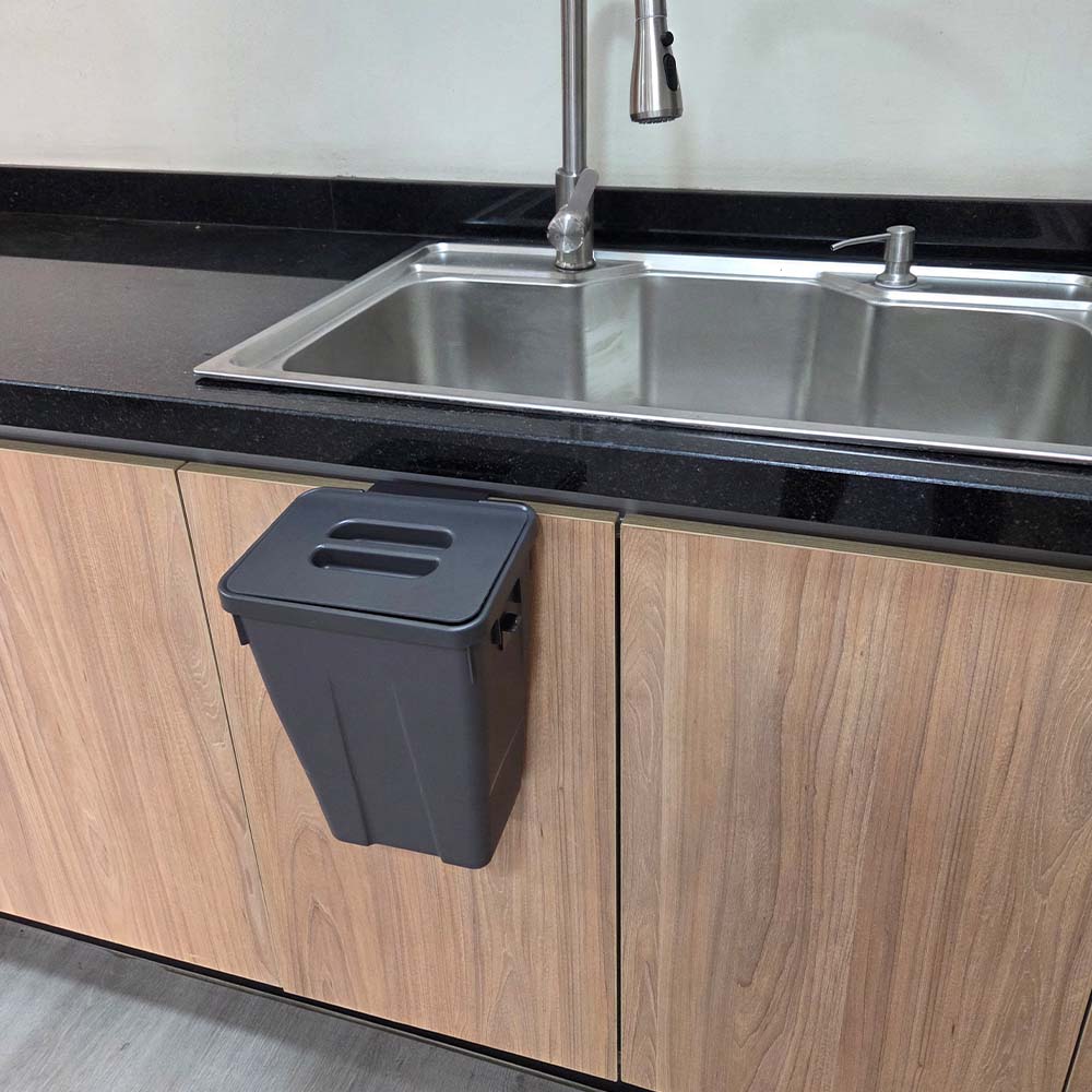 Basurero colgante con tapa desmontable (6 litros)