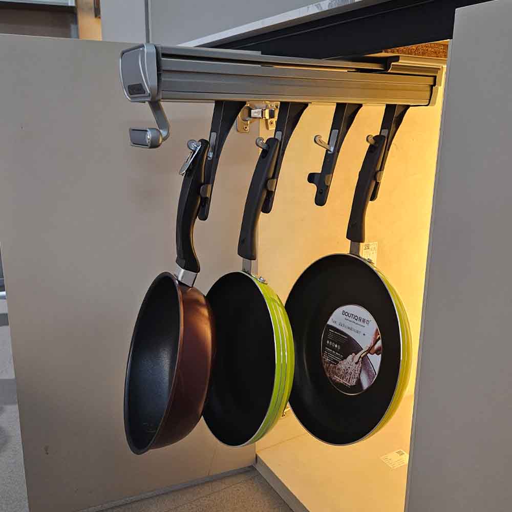 Rack organizador extraíble para sartenes