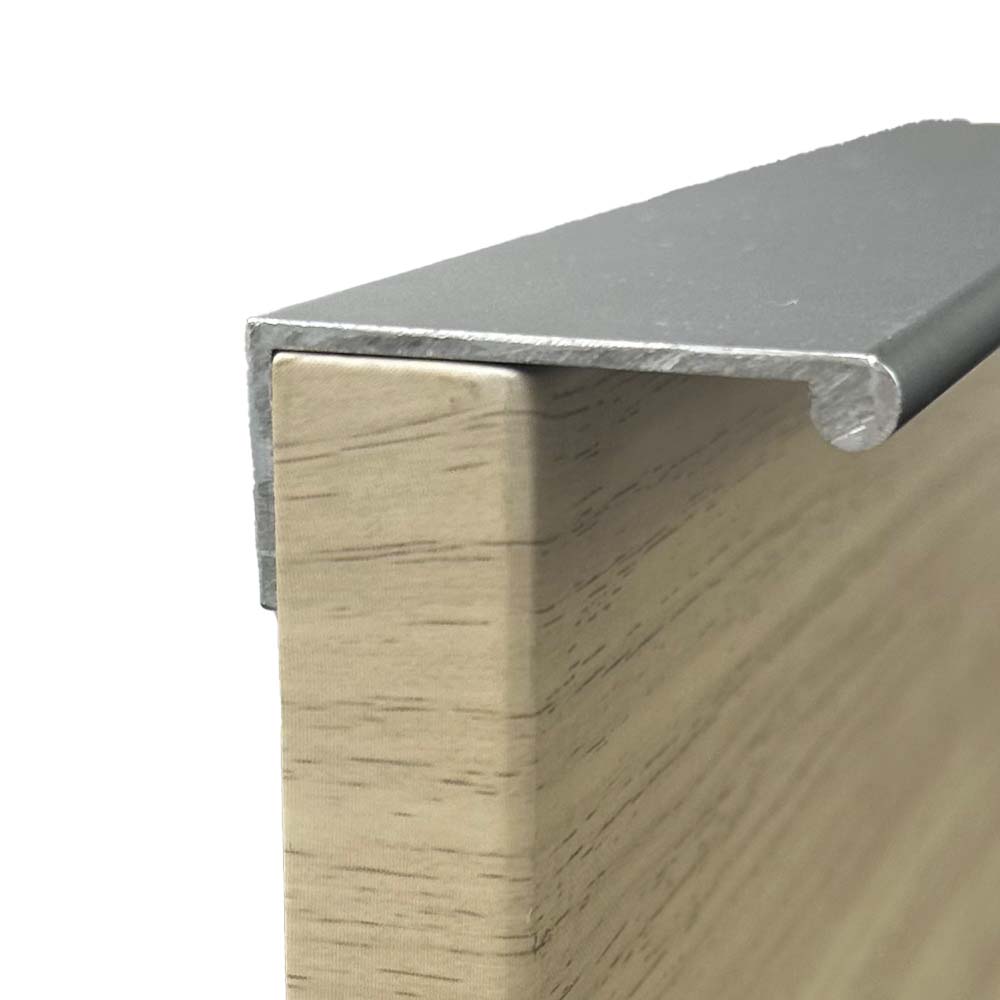 Tirador Corrido para Puerta Tipo L 3 Mts.