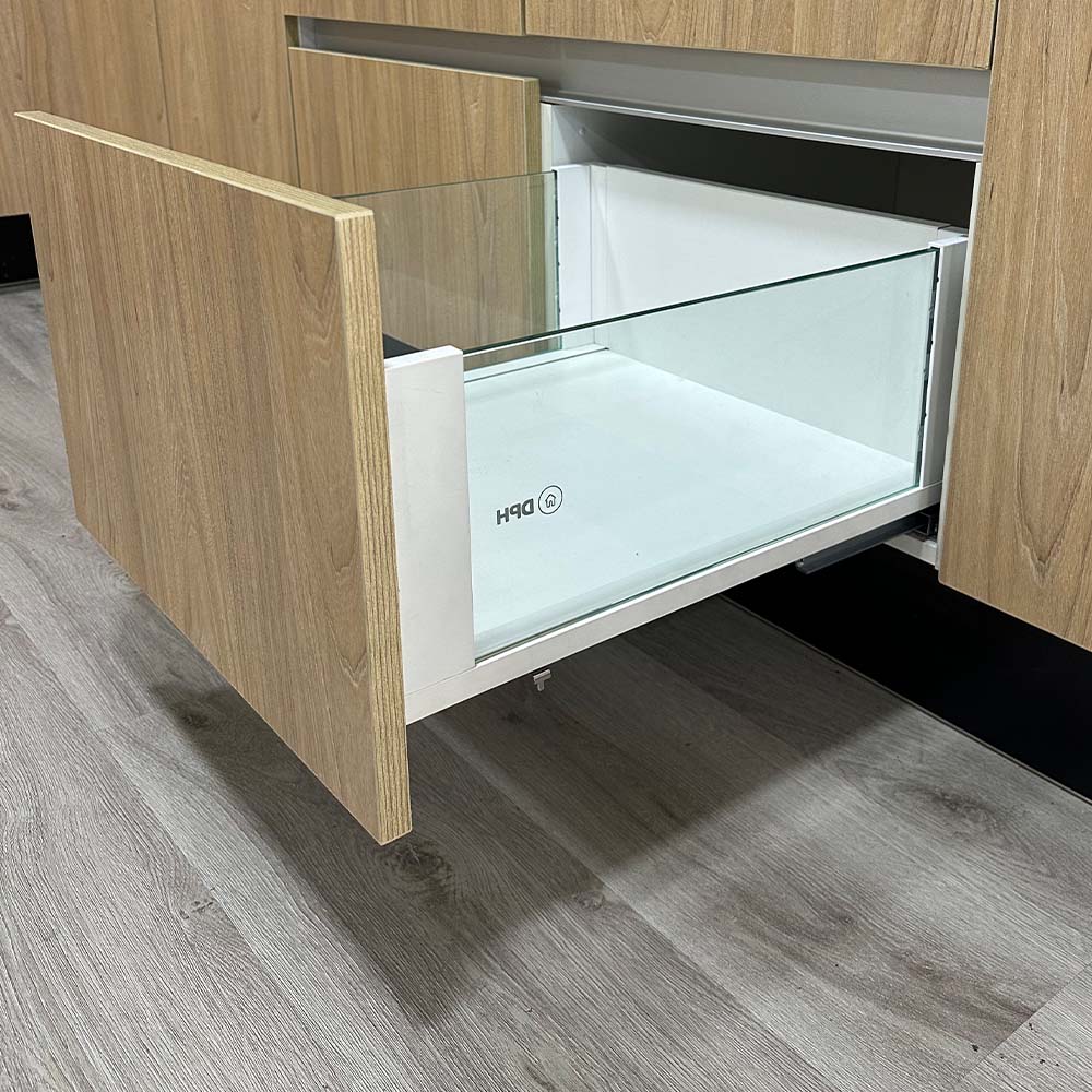 Lateral Alto con vidrio marco color blanco