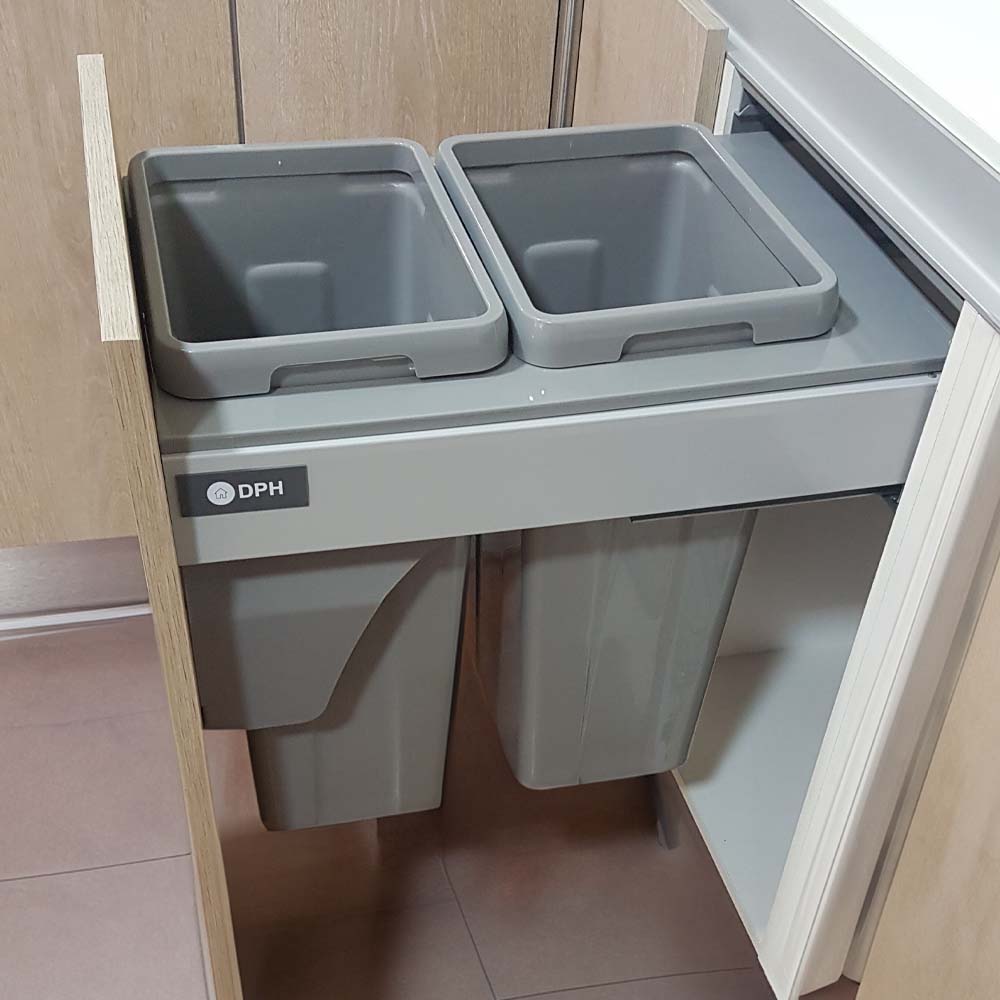 Basurero Reciclaje 2 contenedores gris anclado a puerta (36 litros)