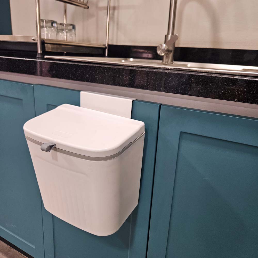 Basurero colgante/portátil blanco (6 litros)